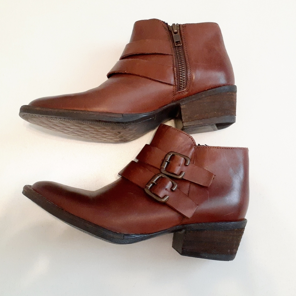 Krbonell leather cognac brown booties